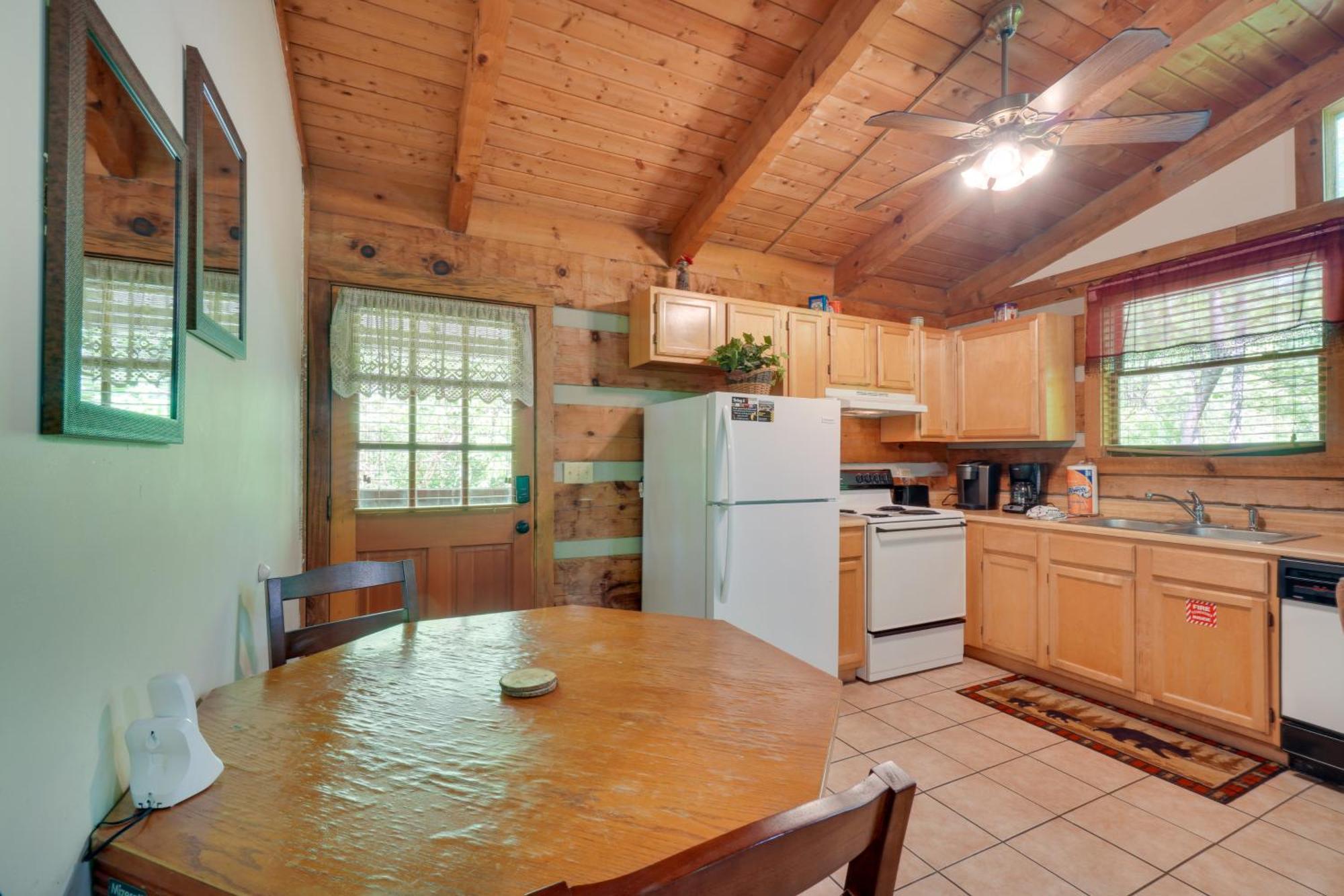 Gatlinburg Cabin With Hot Tub About 6 Mi To Downtown! Buitenkant foto