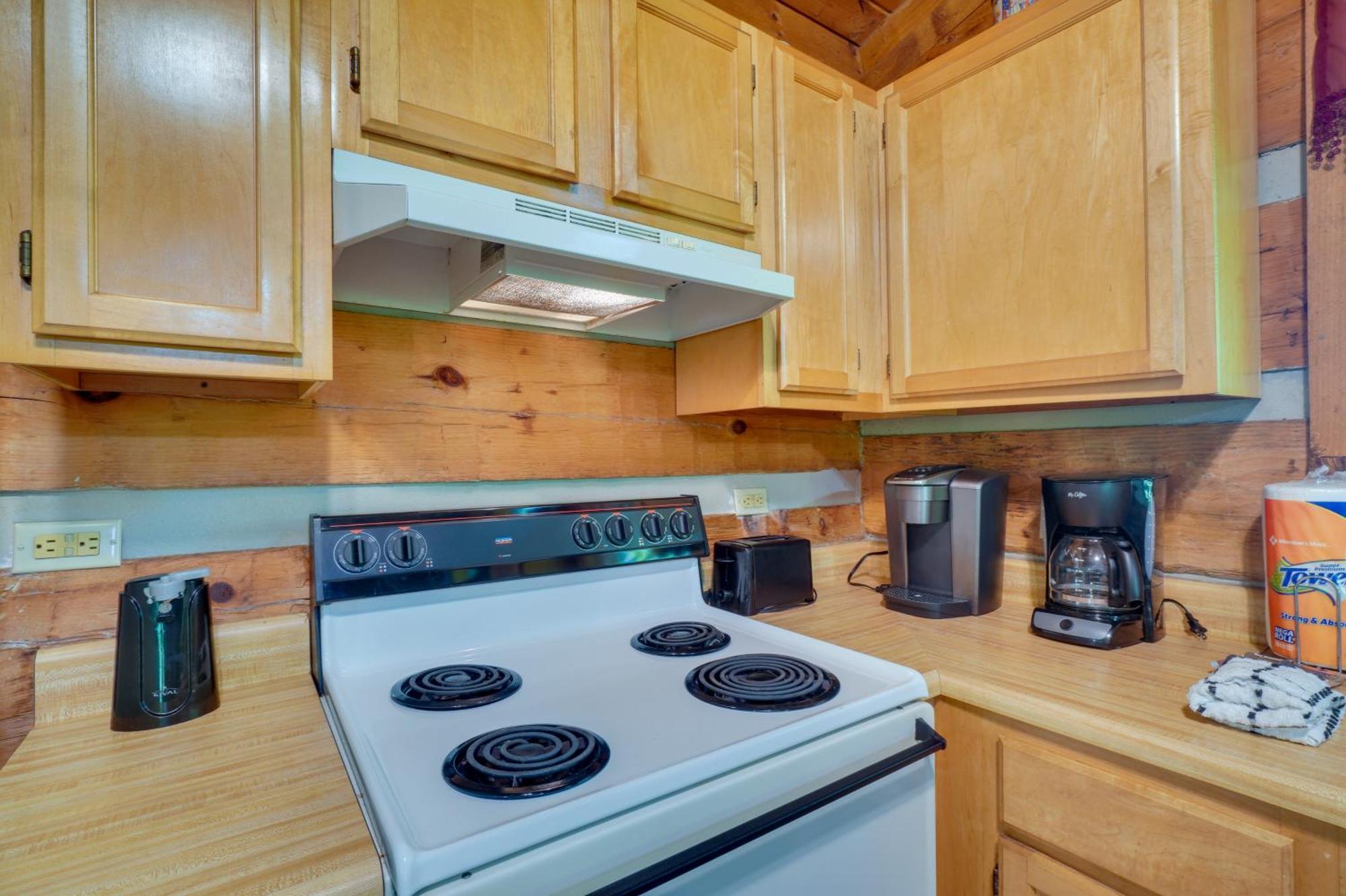 Gatlinburg Cabin With Hot Tub About 6 Mi To Downtown! Buitenkant foto